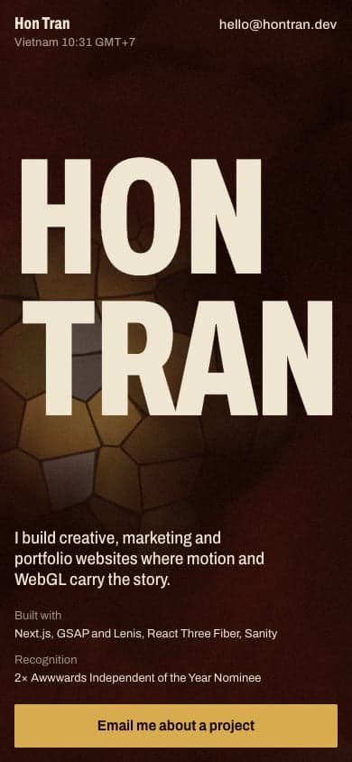 Arm B mobile hero at 390×844: HON TRAN over the lacquer crackle shader with the built-with and CTA block below